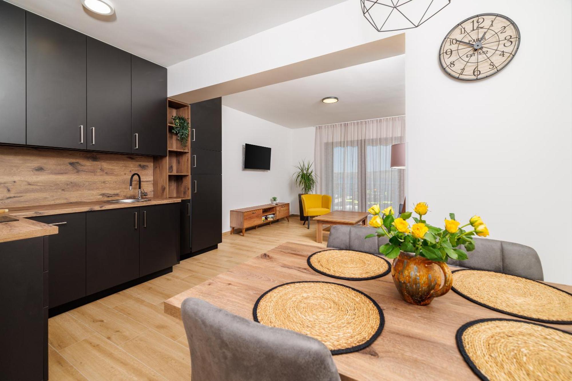 Apartmani Viktorija ヤドラニヴォ エクステリア 写真